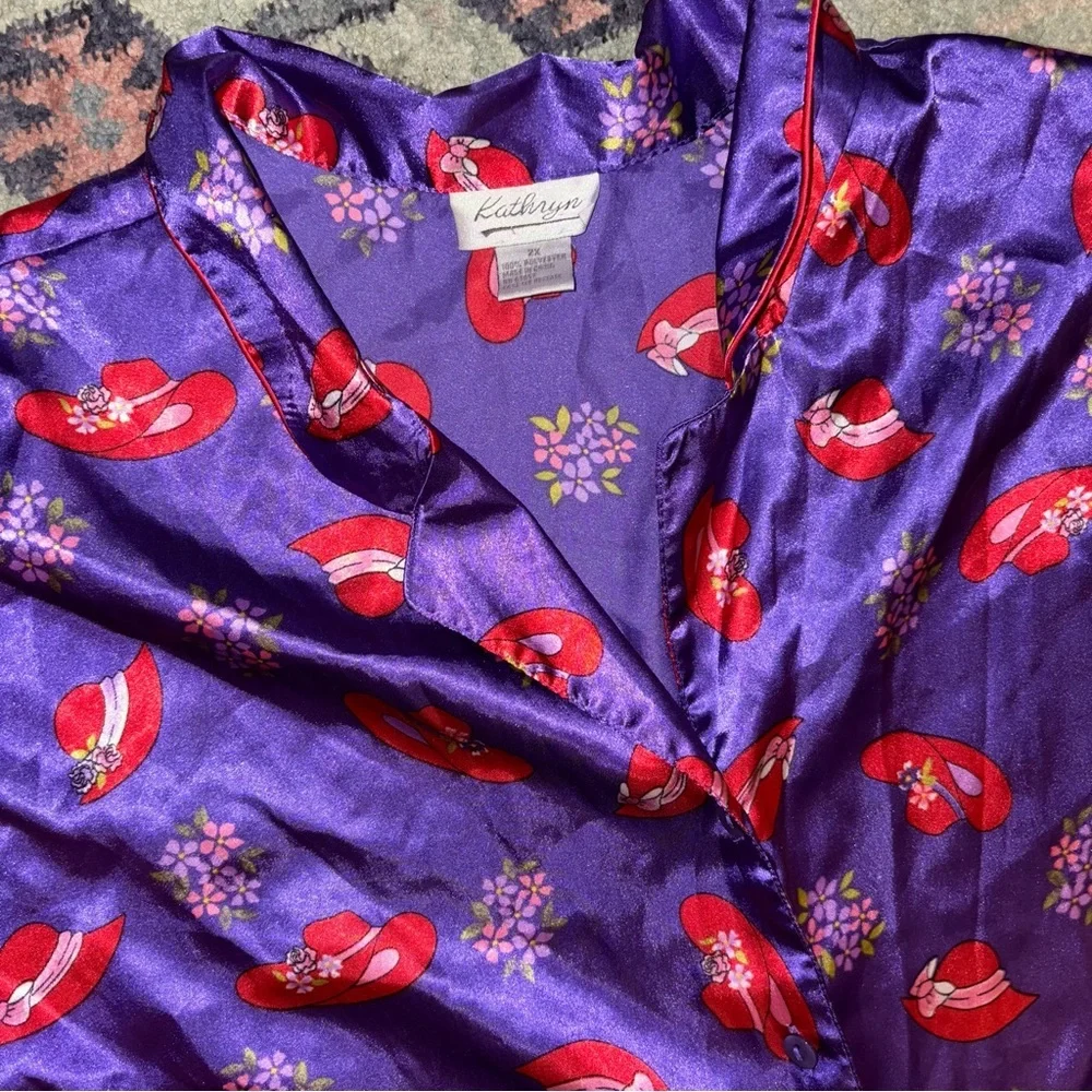 Kathryn 2 Piece Pajama Set Purple With Red Hats Size 2X Satin Shorts & SS Top - Picture 6 of 8